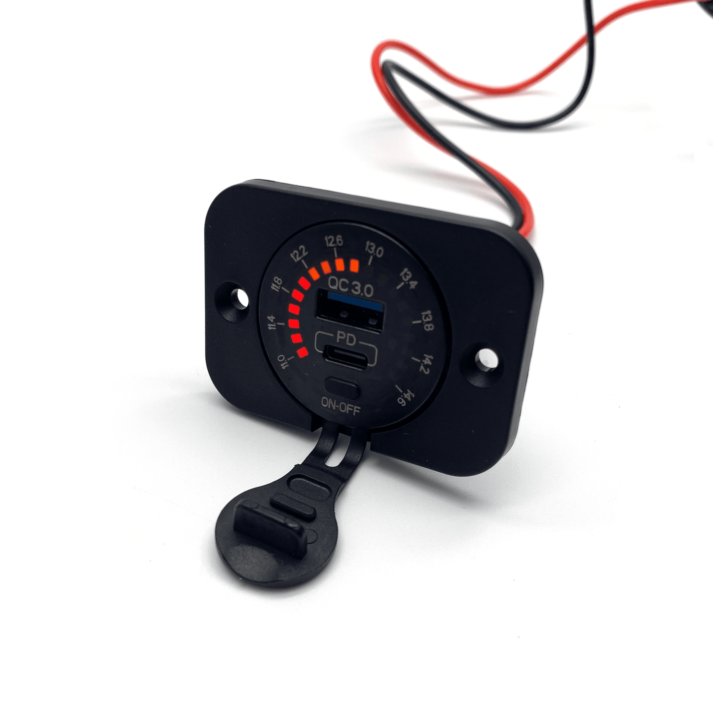 12V Battery Voltmeter & USB C PD 30W Port & Quick Charge 3.0 USB A Port 18W