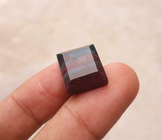 16.4ct Natural High Quality Blood Stone - Heliotrope - Dimension -17 x15mm
