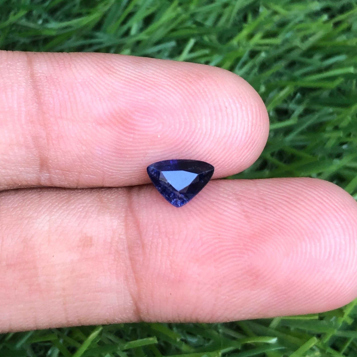 0.90ct Natural Ceylon Sapphire - September Birthstone