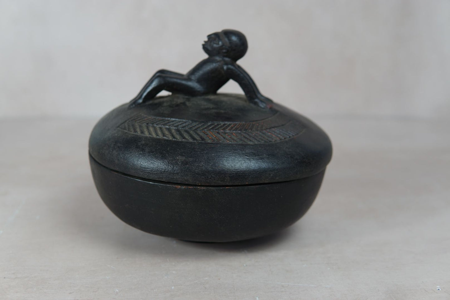 Lozi Bowl - Lying Man 66.3