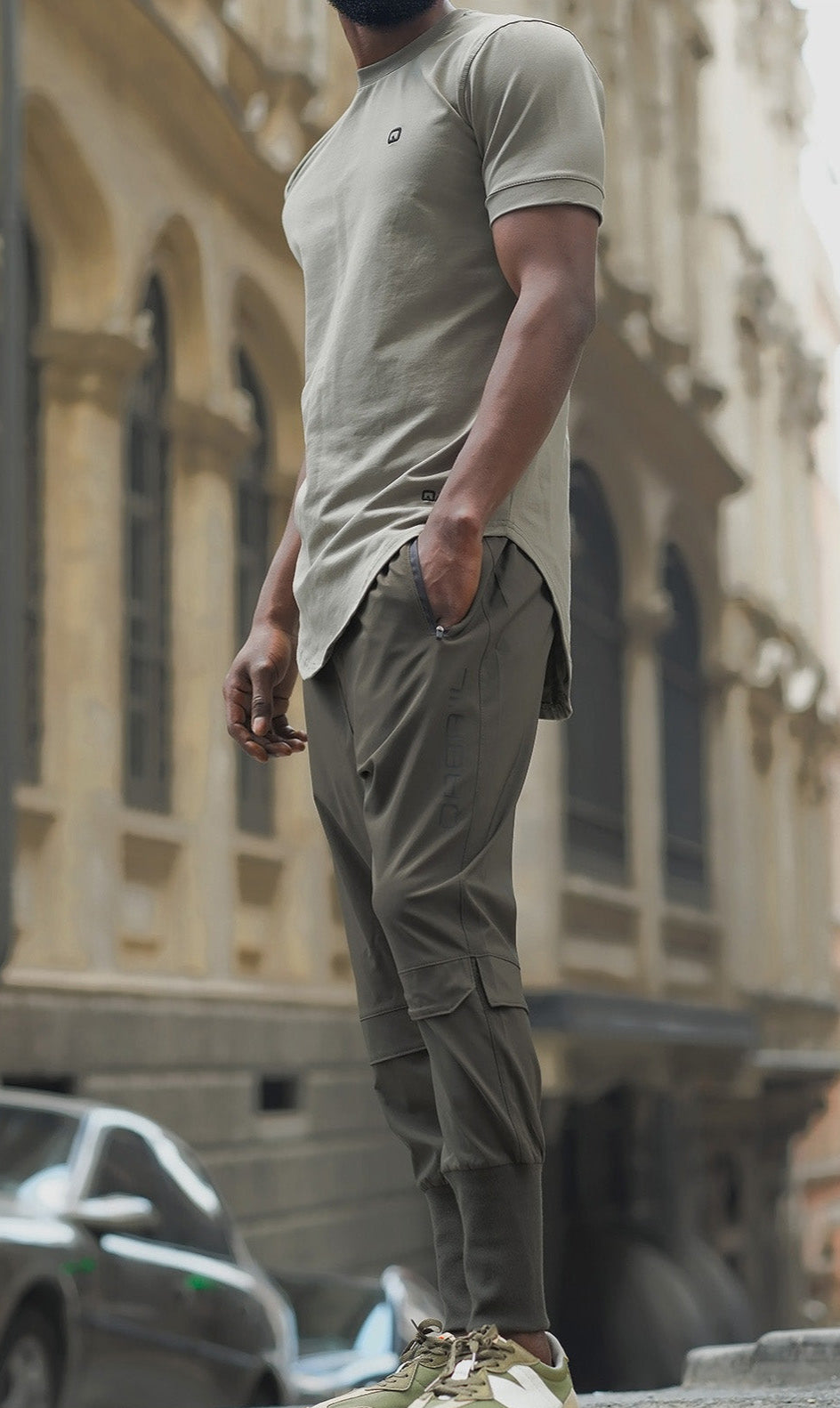 QL Pantalon Cross Over in Dark Khaki