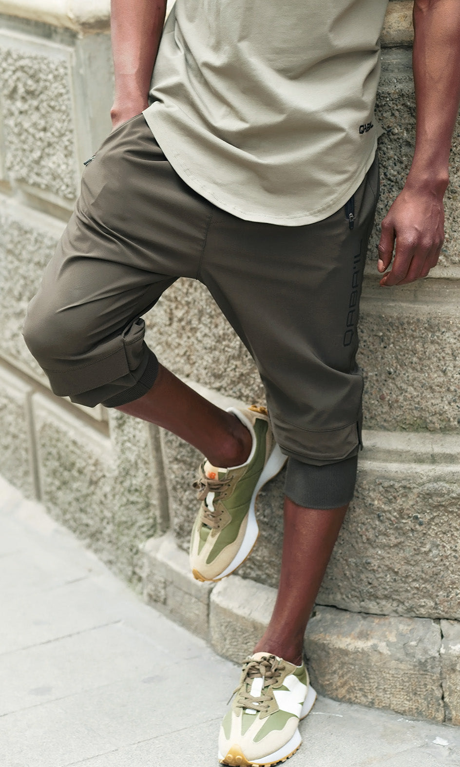 QL Pantalon Cross Over in Dark Khaki