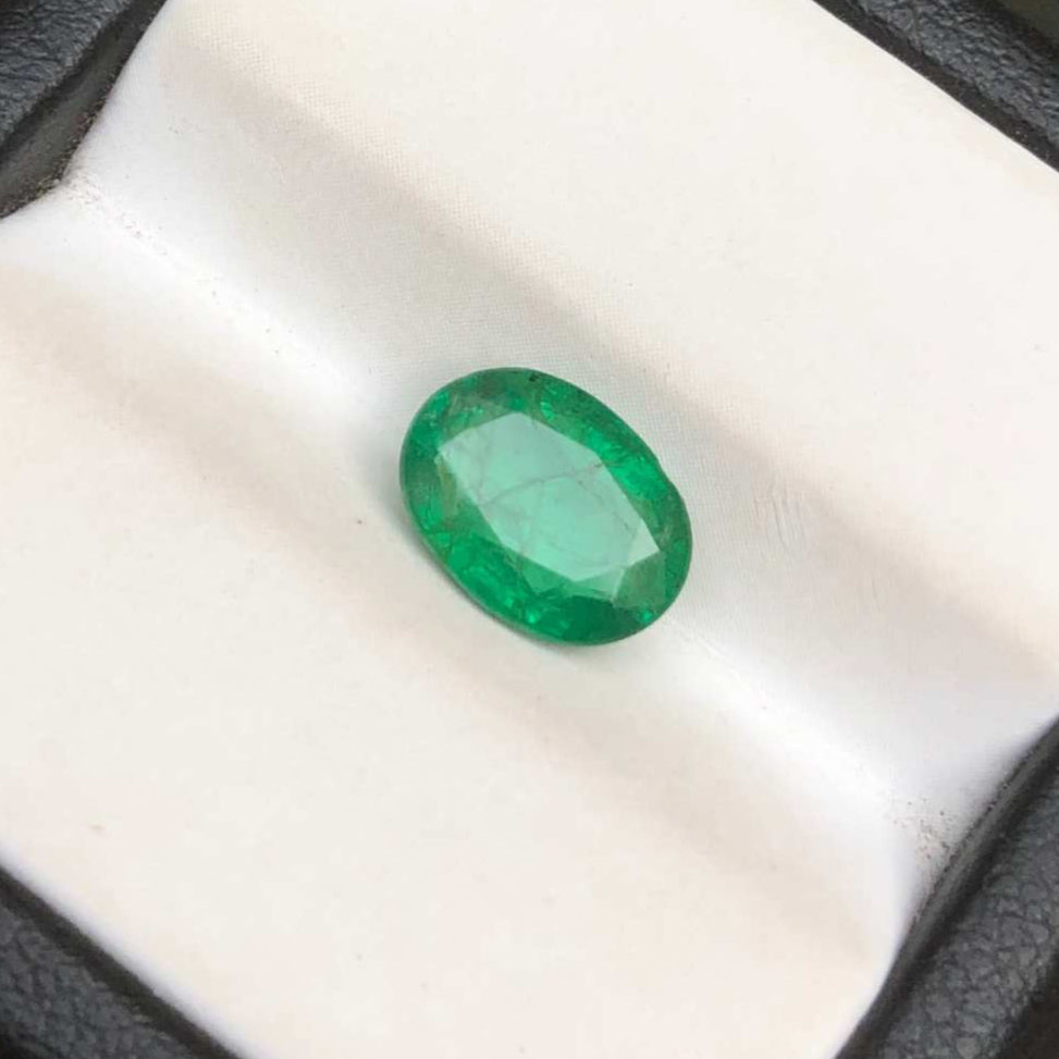1.75ct Emerald for sale - Budh Ratna - Zamurd - Pachu Stone, Markat Mani Stone - 9x7mm