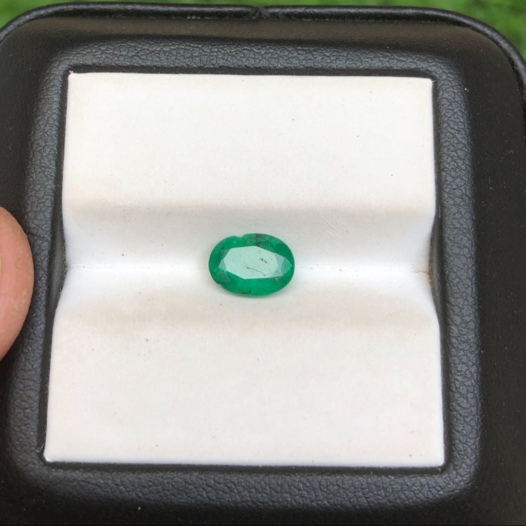 1.10Ct Emerald for sale - Budh Ratna - Zamurd - Pachu Stone, Markat Mani Stone - 8x6mm
