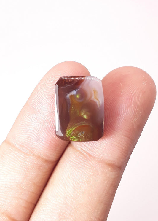 13.7ct Mexican Fire Agate, Green Fire Agate - Perfect gemstone Gift, Rectangular Fire Agate, Rare Gemstone than Diamonds, Dimensions 17 x 12.5 mm