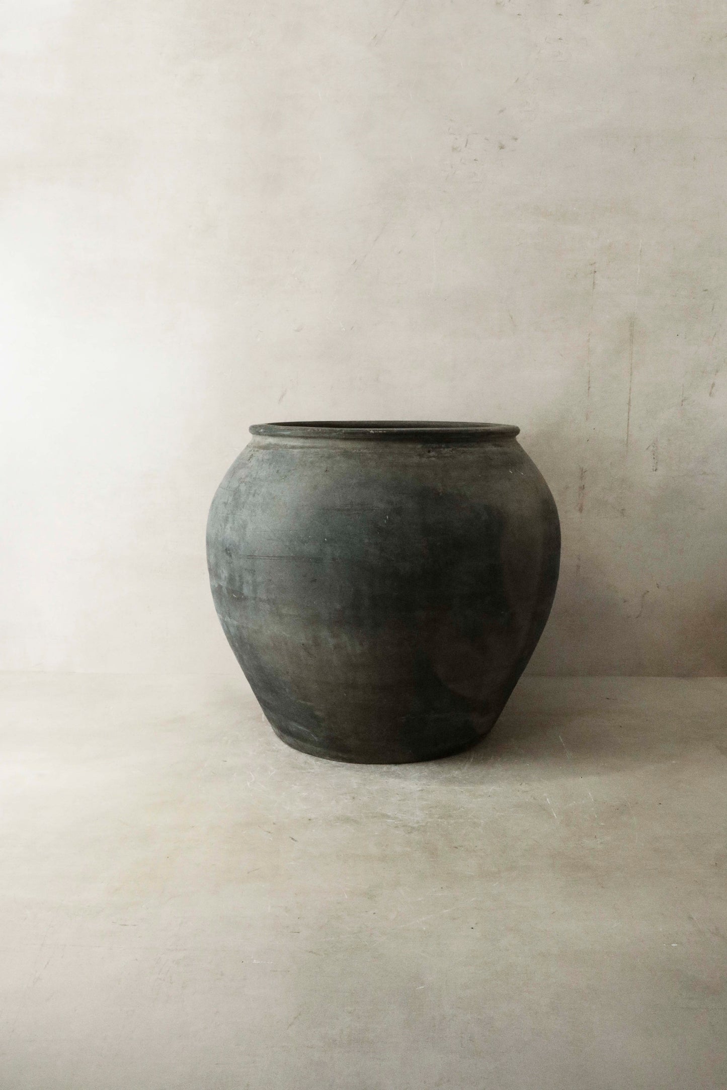 Vintage Dark Pot n° 024