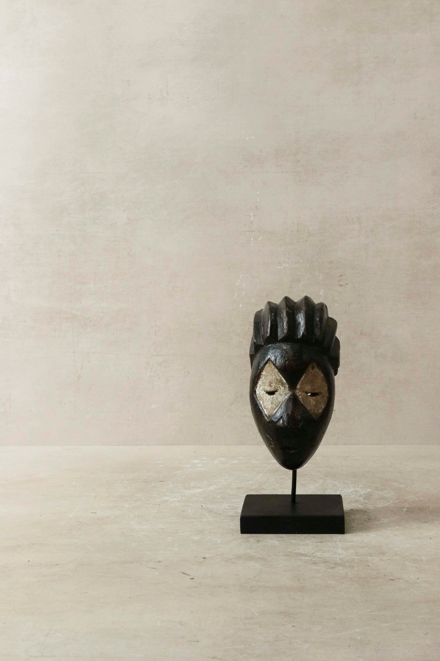 Hand carved African mask small - 60.11