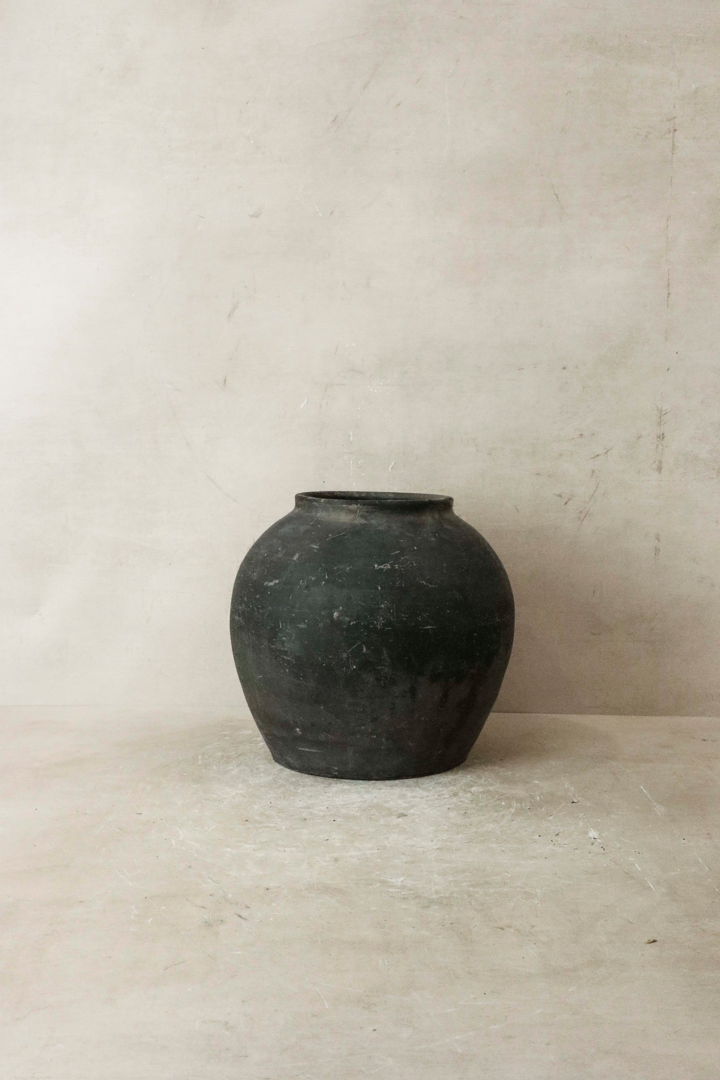 Vintage Dark Pot n° 32