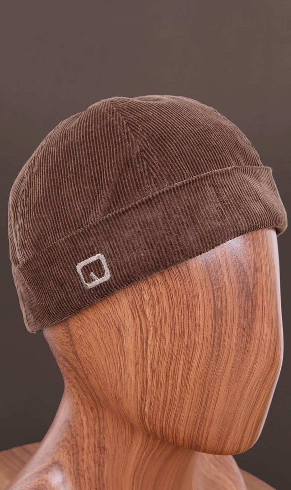 QL Velvet Docker Hat in Camel