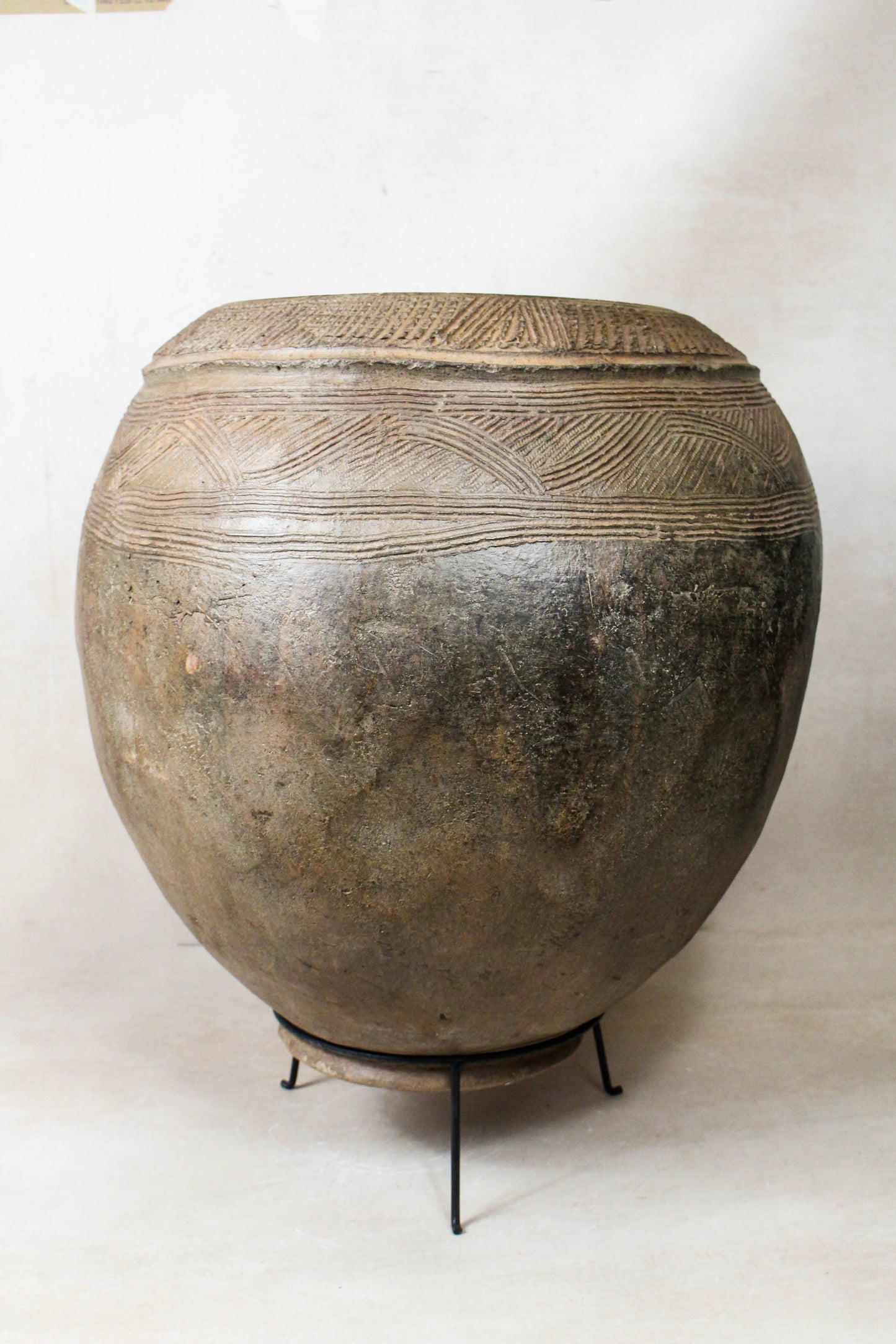 Vintage Nupe Pot on Stand - 5.10