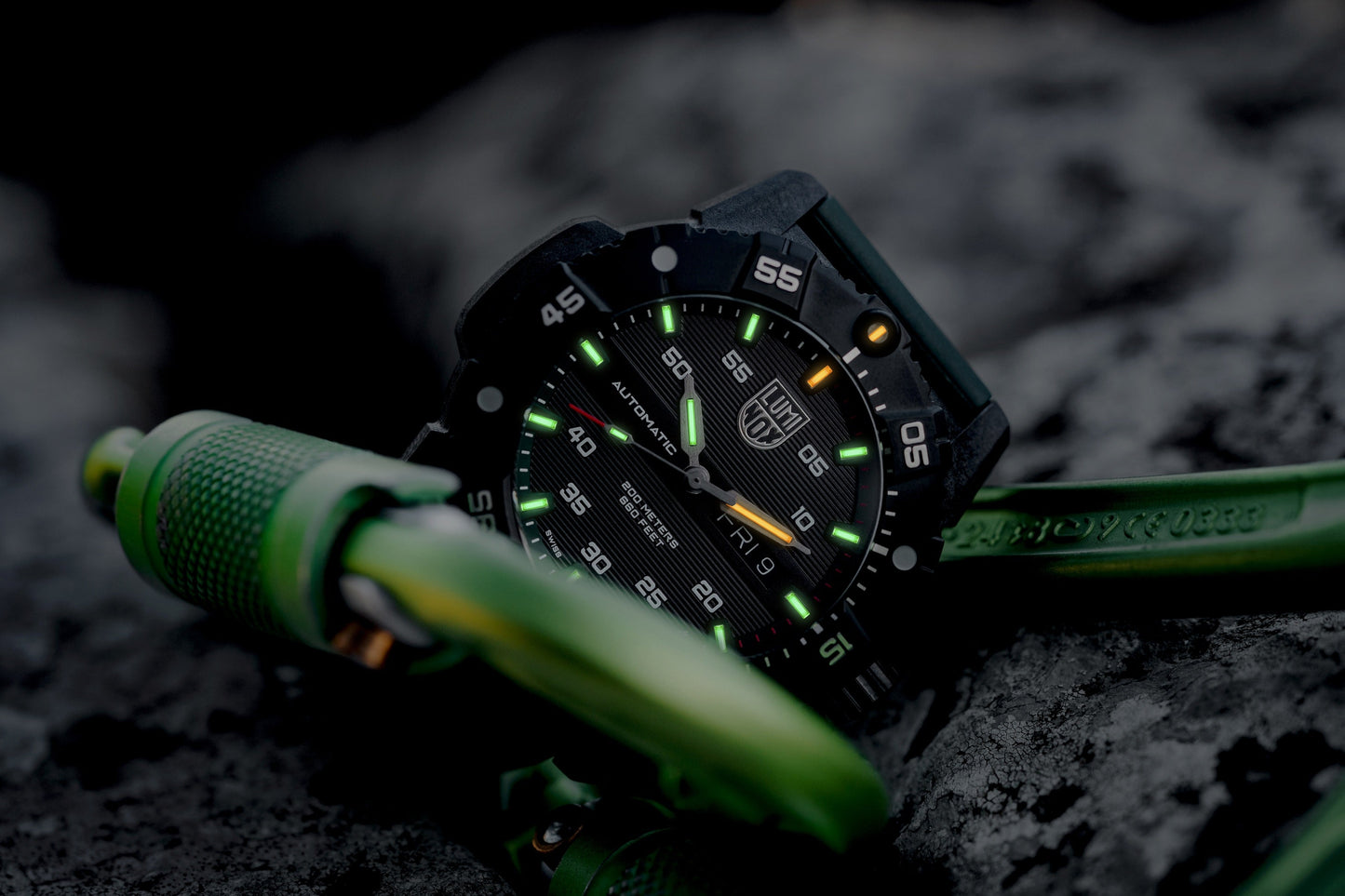 Luminox Master Carbon SEAL Automatic 45 mm Military Dive Watch - Black Dial Red Strap
