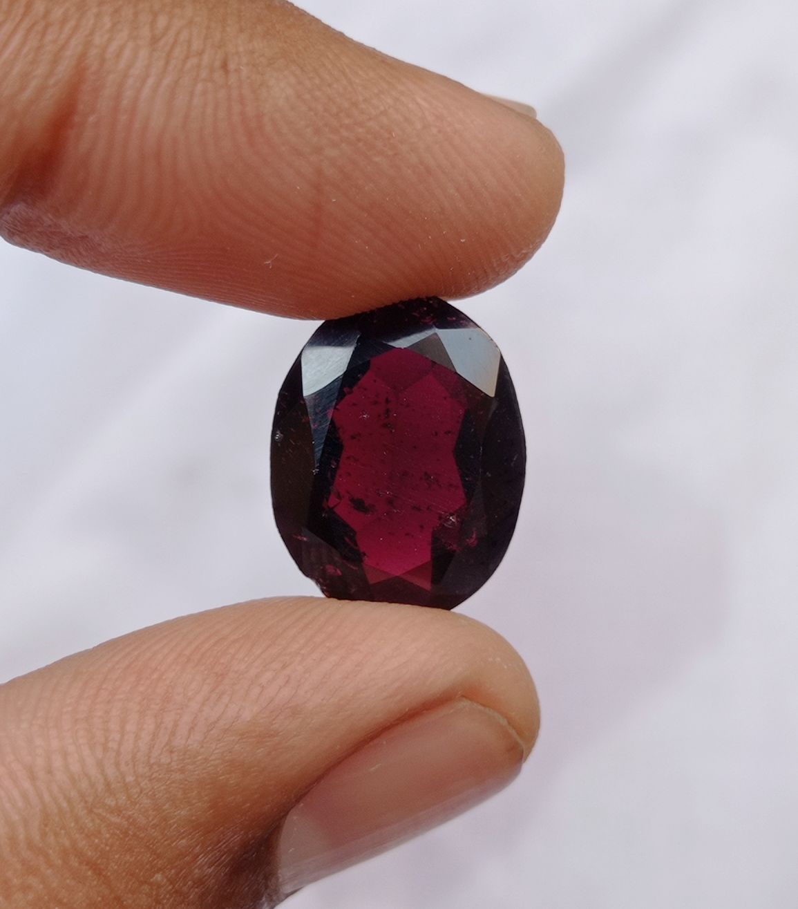 10.75ct Rhodolite Garnet - Natural Faceted Rhodolite Garnet - 17x13x5mm