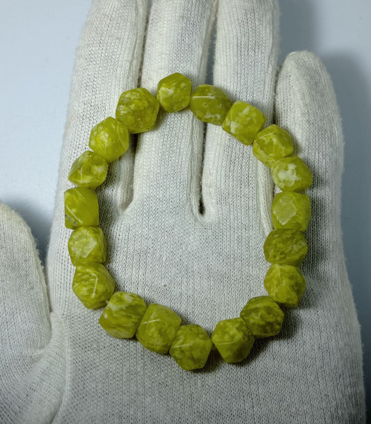 Natural Heart Chakra Serpentine Gemstone Bracelet - also known as Zehrmora Bracelet