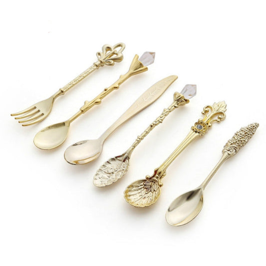 6pcs / Set Vintage Mini Coffee Spoons Suit Royal Style Metal Carved Coffee Fruit Cutler Dessert Flatware Kitchen Tools, Gold, Red Bronze, Antique Bronze(With Red Fork), Antique Bronze(With Antique Fork), Silver