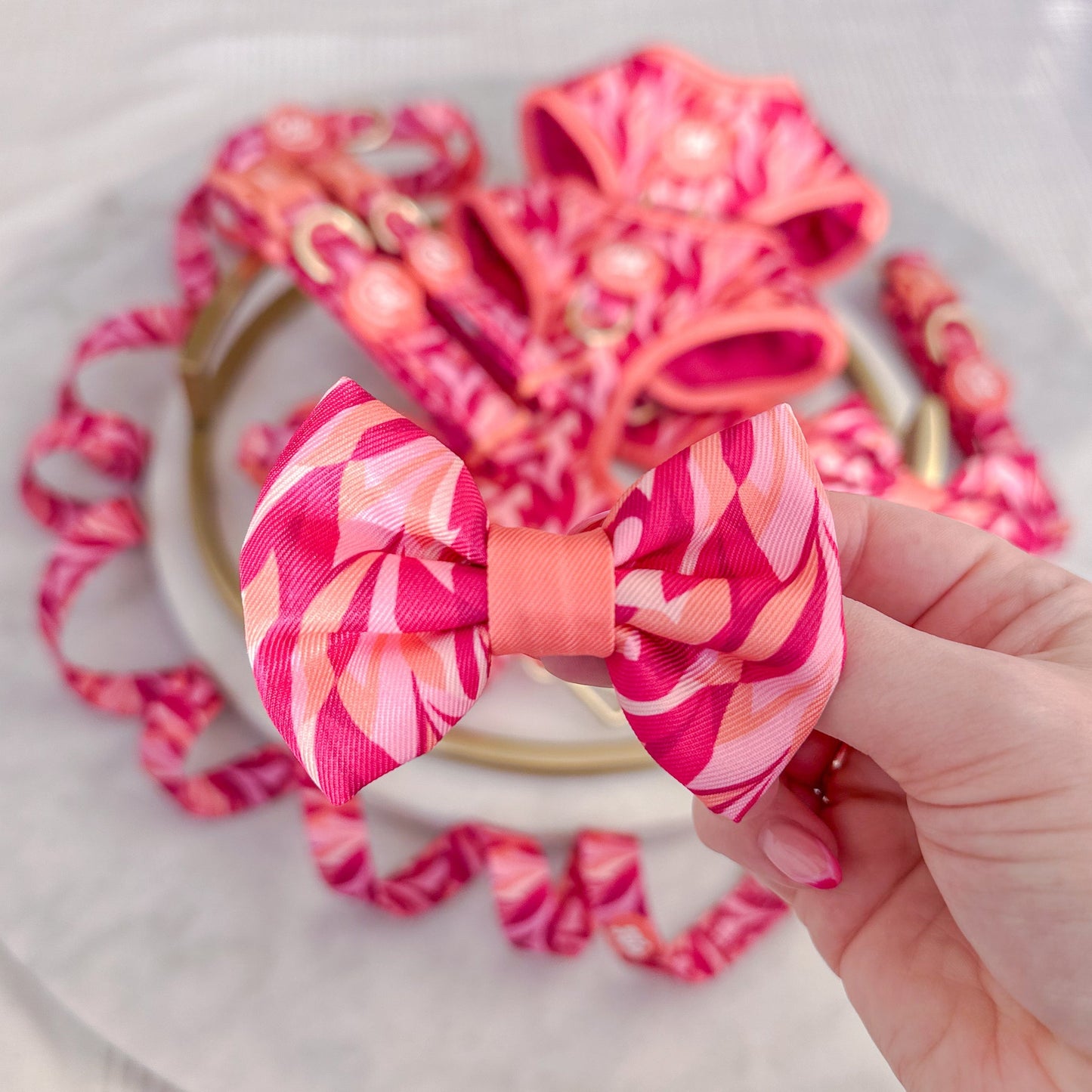 Wyld Cub - Dog Bow Tie: Kew Honeysuckle