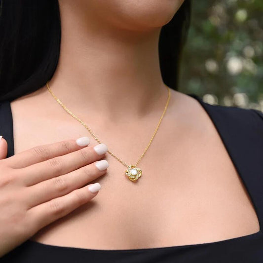 Eternal Heart Four-Leaf Clover Necklace