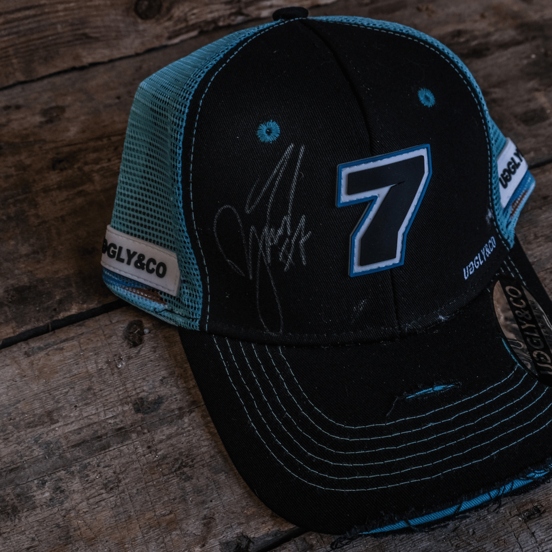 Black & Blue, Davey Todd Cap