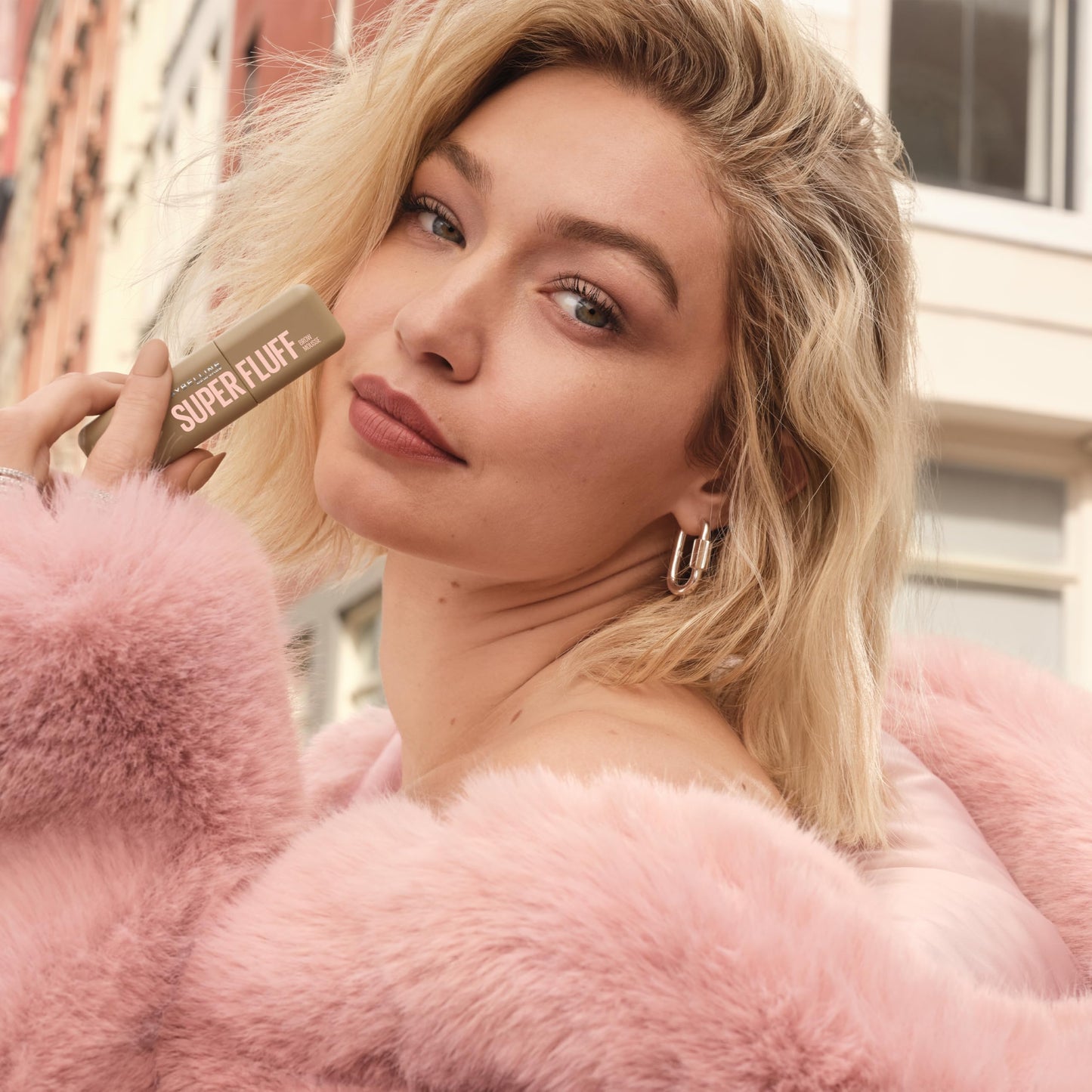 Maybelline Superfluff Brow Mousse – All-Day Fluffy Brow Gel in Blonde