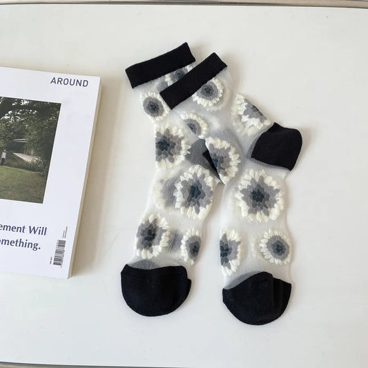 A Pair Cute Women's Flower Cotton Crew Socks