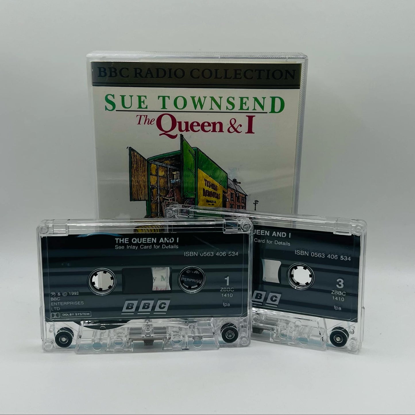 The Queen & I (Sue Townsend)