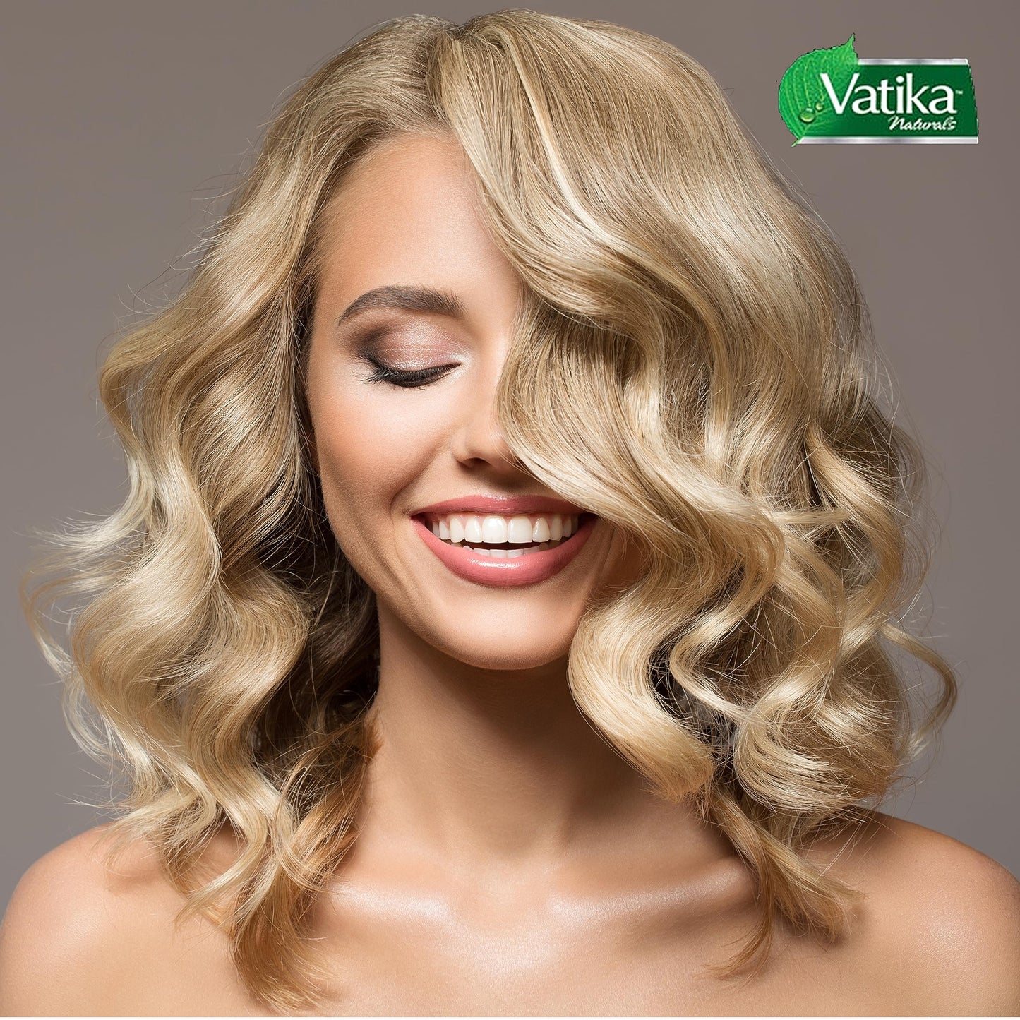 Vatika Naturals Daily Shampoo for Women – Wild Cactus Strengthening & Moisturizing (400ml)