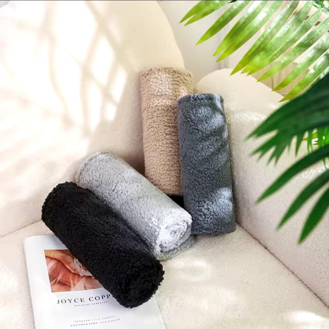 XL Thermal Pet Blanket (150 x 90)