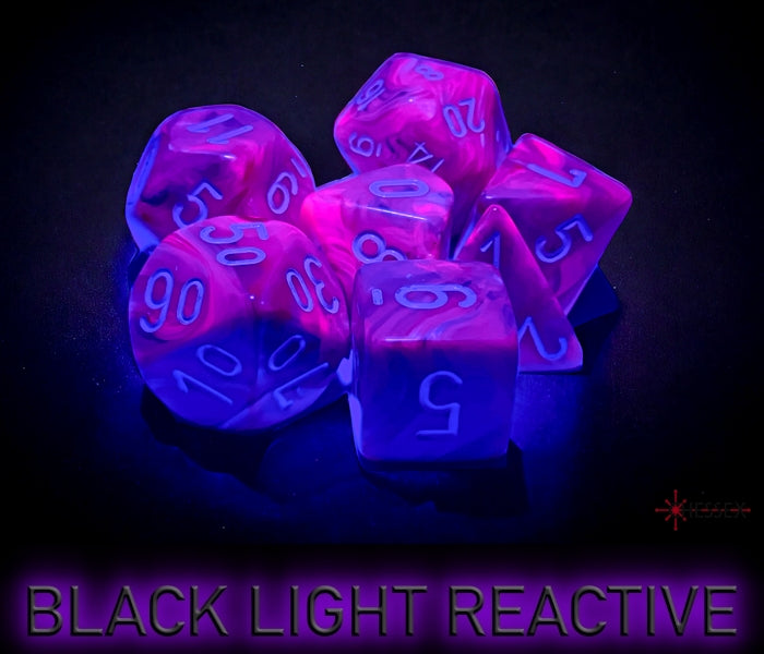 Chessex - Festive Polyhedral 7 Dice Set - Violet with White