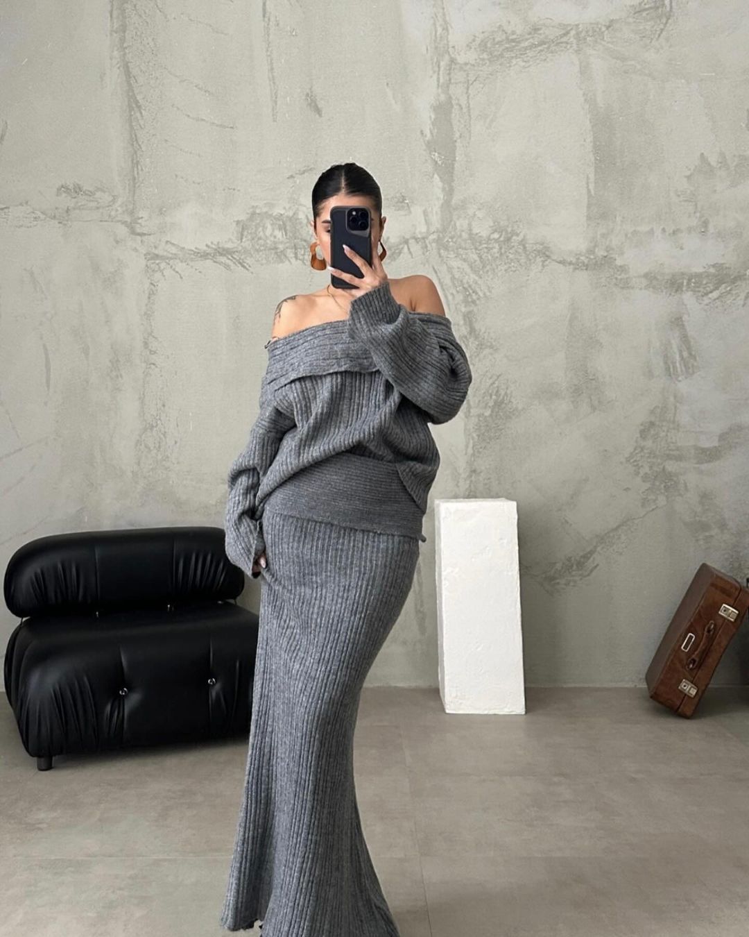 Women’s Winter Knitted Two-Piece Set – Off-Shoulder Sweater & Slim Skirt