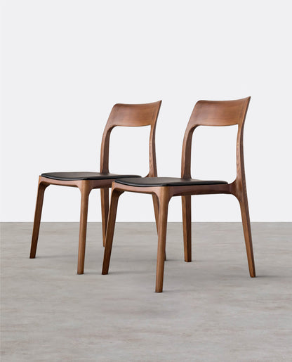 A Set Of 2 Hans CH3 Dining Chairs, Dark Oak, Light Oak