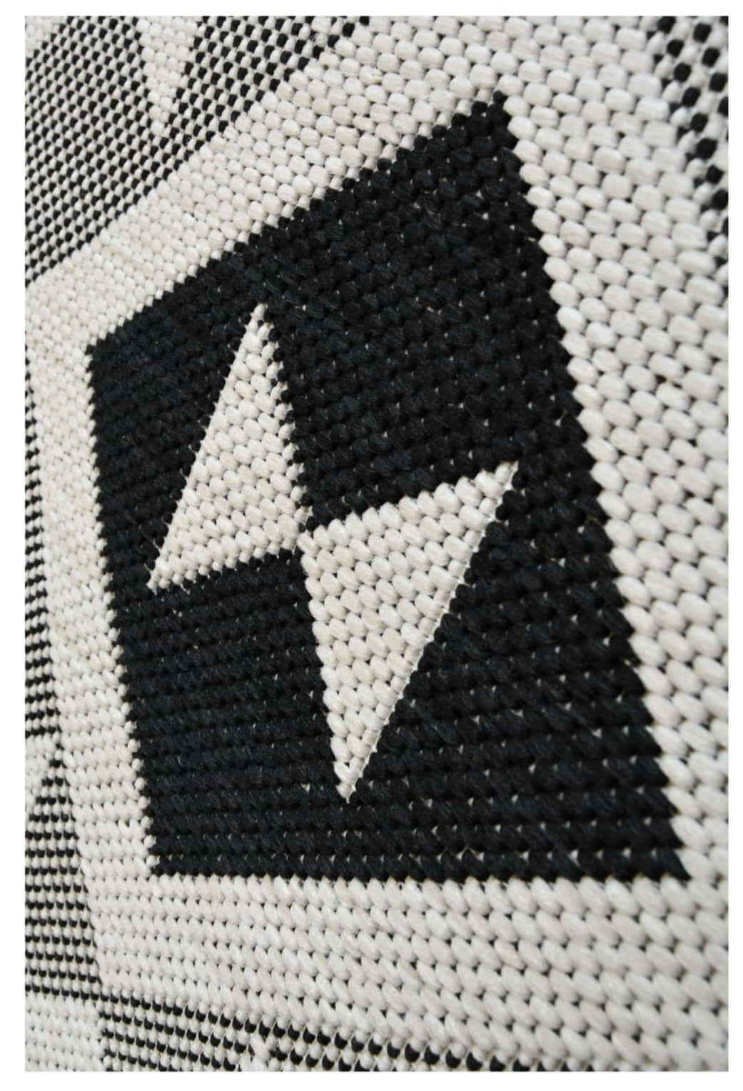 County Geo Chequer Indoor/Outdoor Rug | 11182A