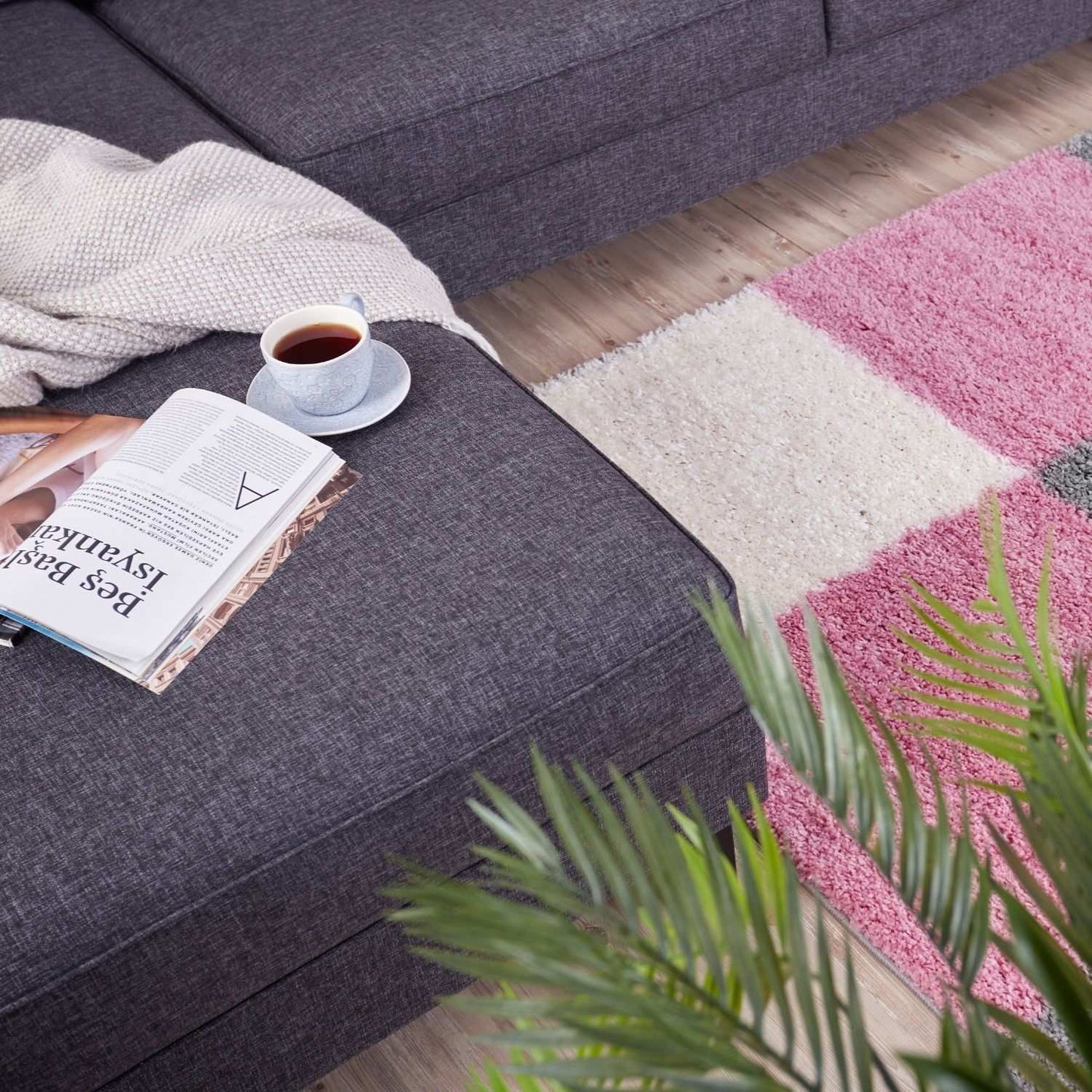 Myshaggy Geometric Pink Rug