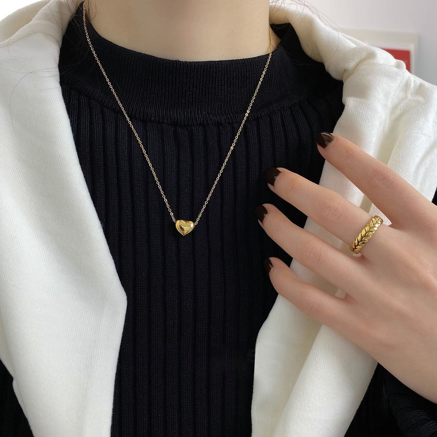 Simple Gold Love Heart Necklace