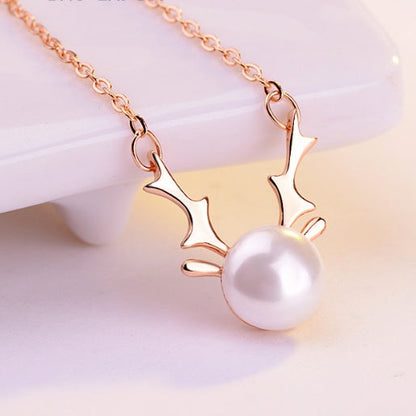 Small Elk Pearl Pendant Necklace