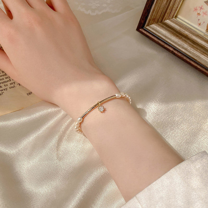 Minimalist Natural Pearl Bracelet
