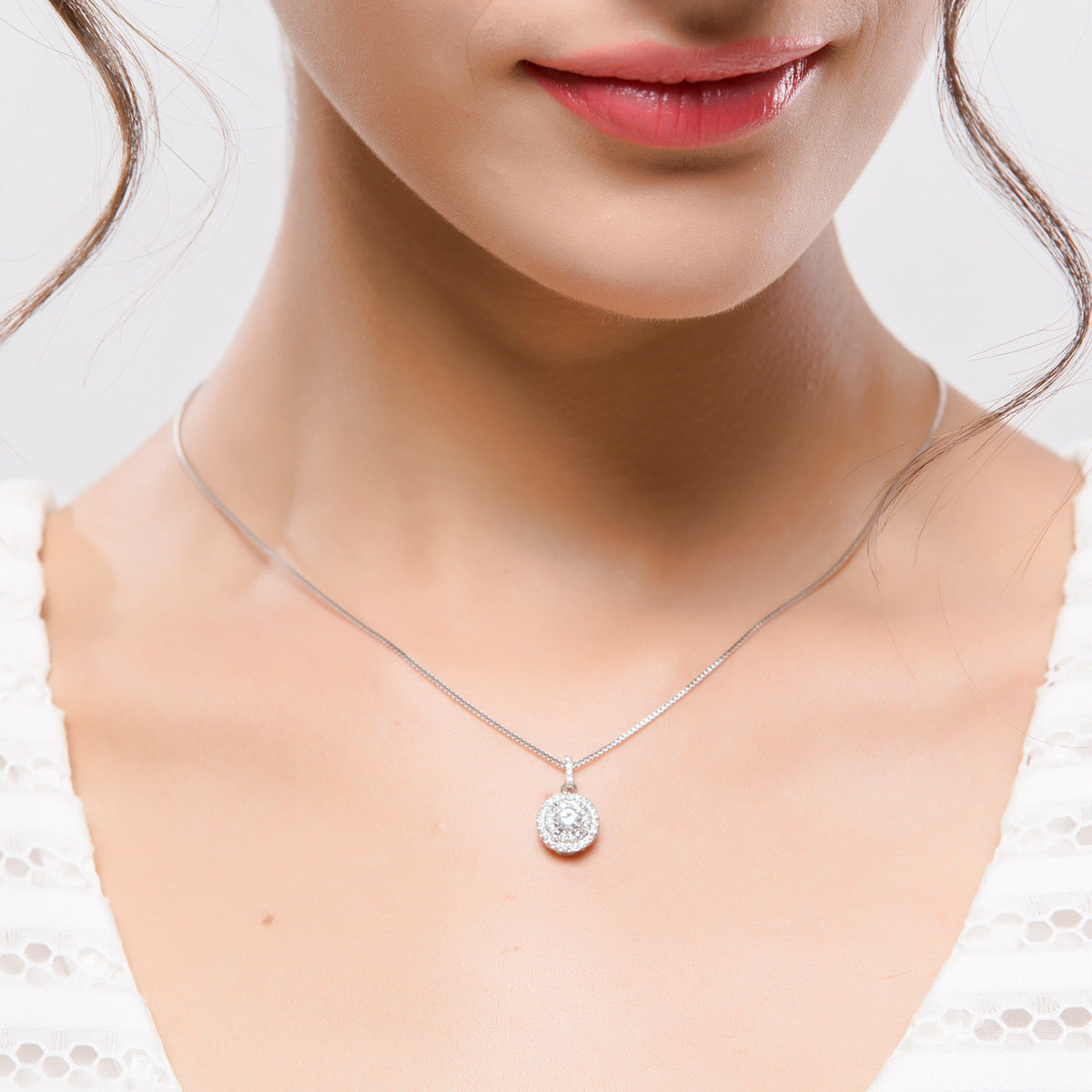 Zircon Round Pendant Necklace