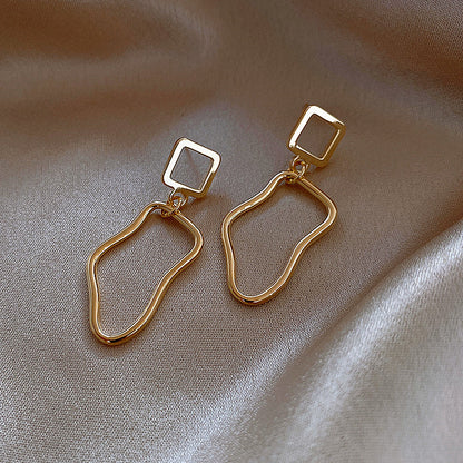 Retro Twisted Streamline Earrings