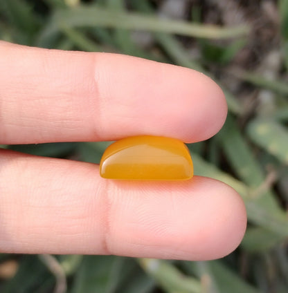 12.6ct Natural Carnelian Gemstone- Yellow Aqeeq- 12x16mm