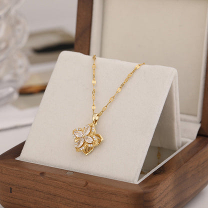 Rotating Clover Necklace