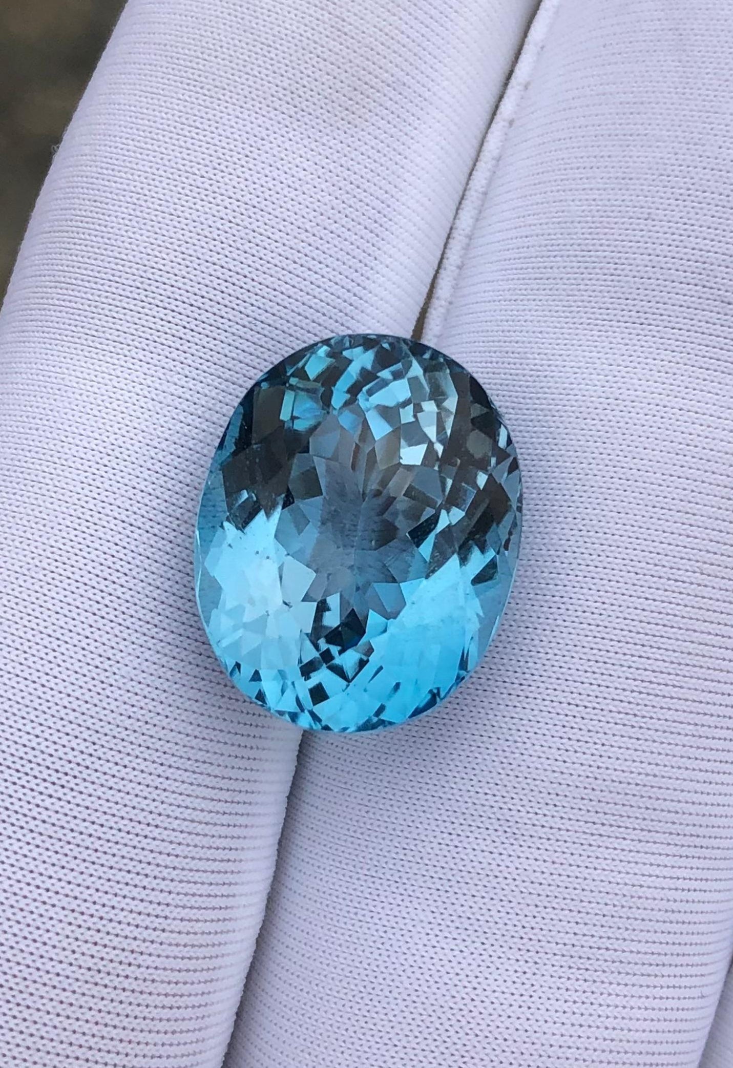 Fancy Cut Blue Topaz Gemstone - 15.5ct