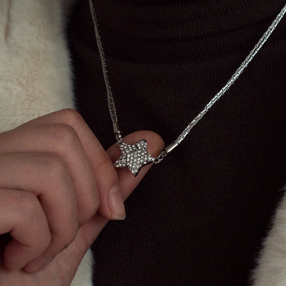 Magnetic Five-Pointed Star Necklace with Rhinestones