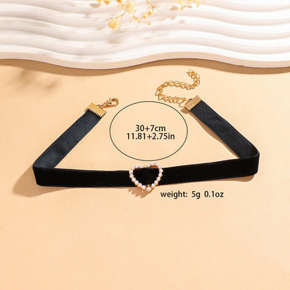 Elegant Velvet Pearl Heart Choker Necklace