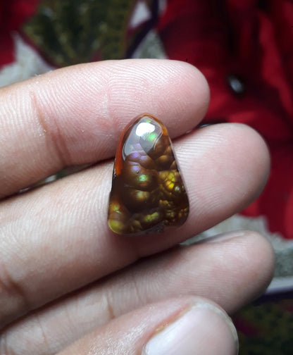 11.2ct Bubbly Fire Agate wit green purple and yellow hues - Perfect Gemstone Gift For All - Dimensions 18x13x6mm