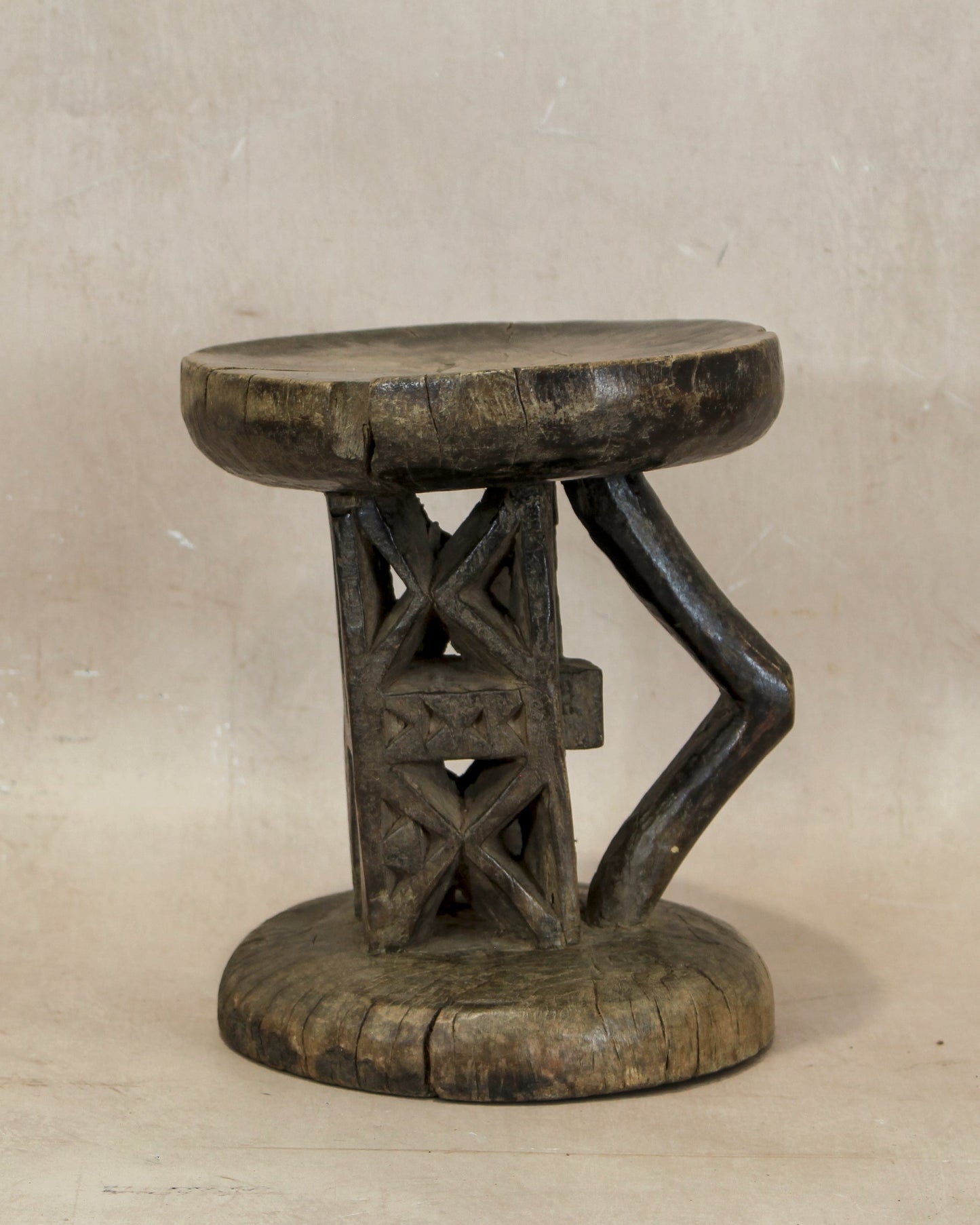 Tonga Stool - 21.1