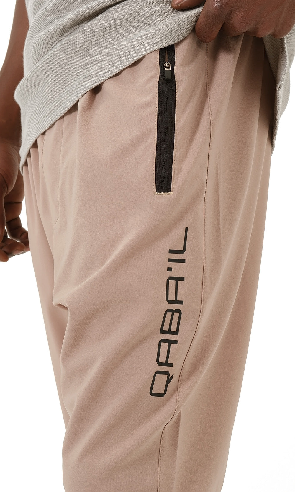 QL Pantalon Cross Over in Taupe