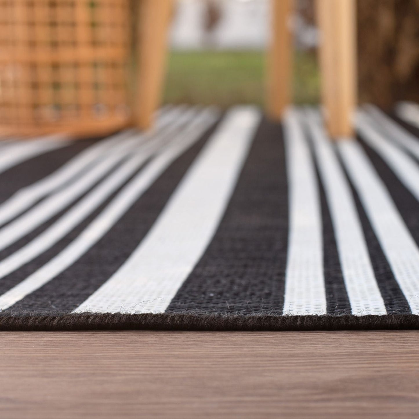 Ecology Outdoor Rug Black | 300bl
