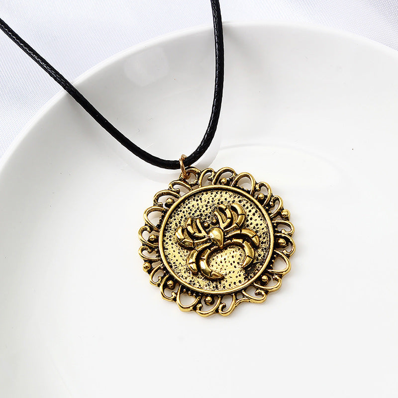Exaggerated Spider Design Halloween Pendant Necklace