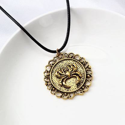 Exaggerated Spider Design Halloween Pendant Necklace