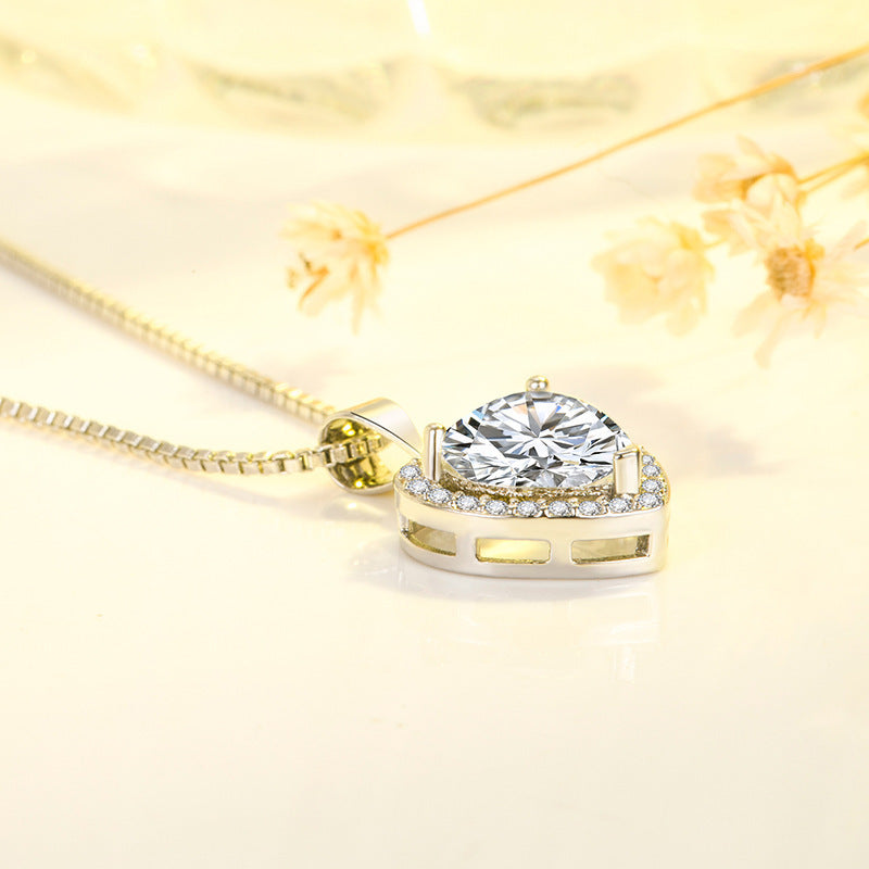 New White Zircon Heart Pendant Necklace