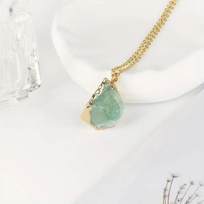 Stone Irregular Crystal Pendant Necklace