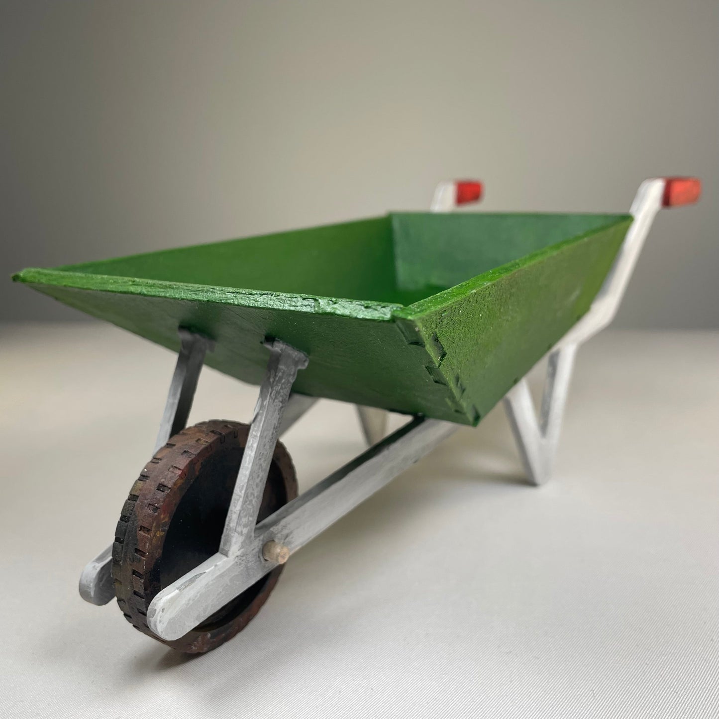 Wheelbarrow Planter - Flatpack Model Kit